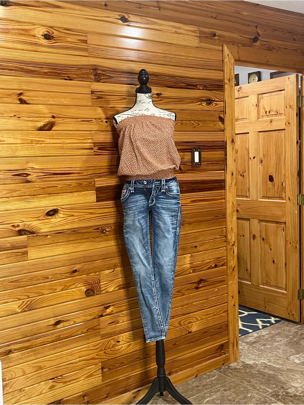 Rock Revival Skinny Jeans in Faded Blue Wash